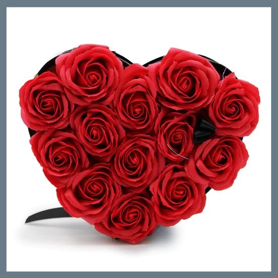 Szappanvirág ajándékcsokor - 13 piros rózsa - szív alakú GSFB-02