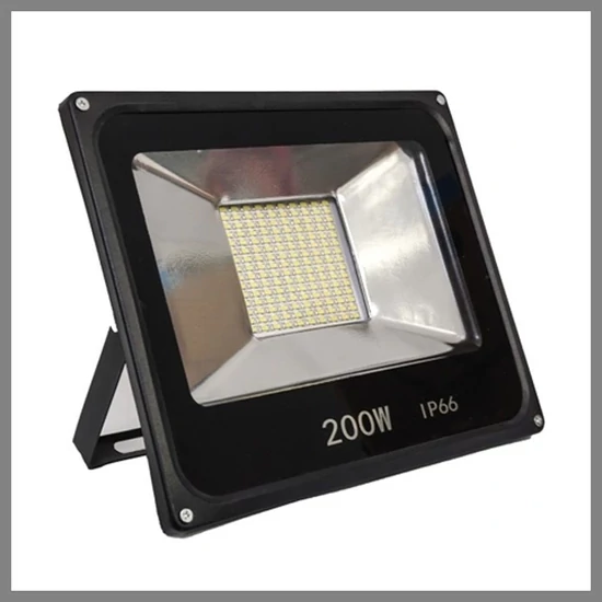 200W - os LED reflektor MC-E-200W