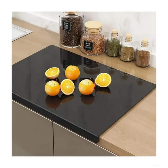 Fekete vágódeszka peremrésszel QG869330