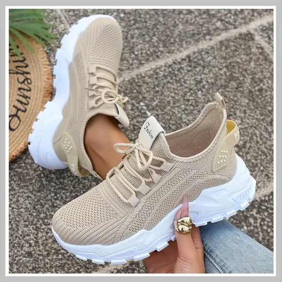 Női ultrakönnyű sneakers cipő bézs CU586054-2