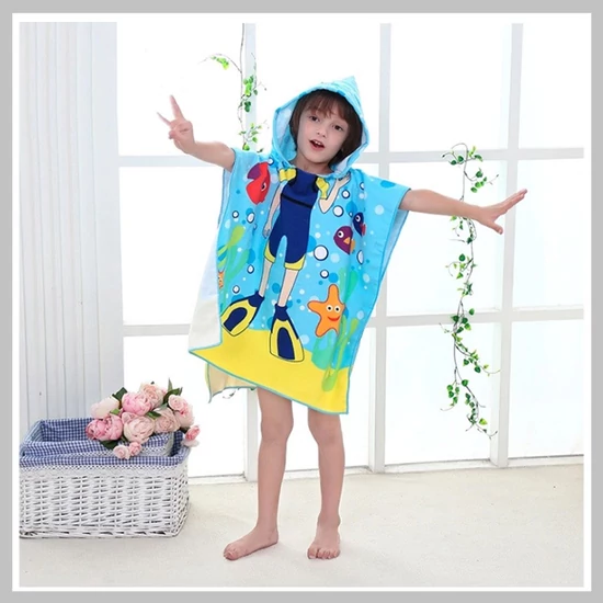 Gyerek kapucnis strandtörölköző – búváros mintával PEL01WZ8