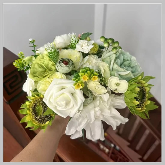 Élethű Esküvői művirágcsokor MP183484