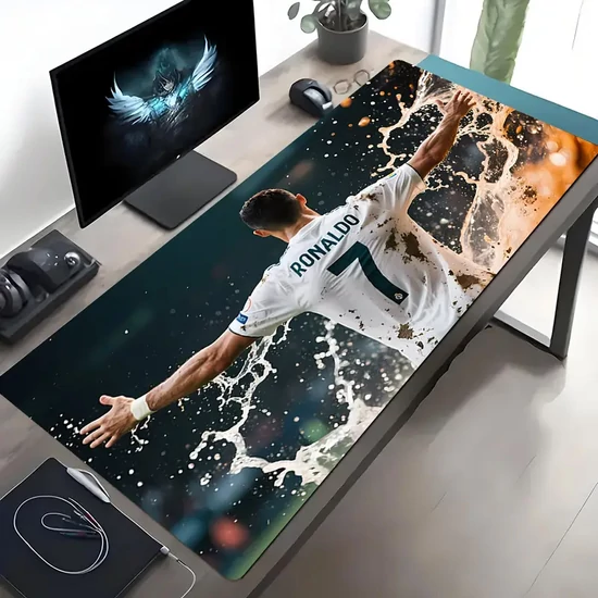 Cristiano Ronaldo vízálló, csúszásmentes gamer egérpad CE3162647-60x30